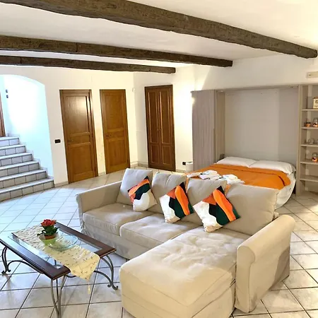 ヴィラ Trullo Monza - Service Fee Waived